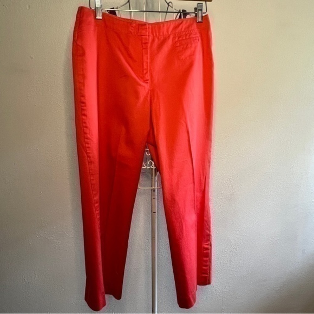 J.H. Collectibles bright pink stretch capris, Sz 6. Preowned. Like new.